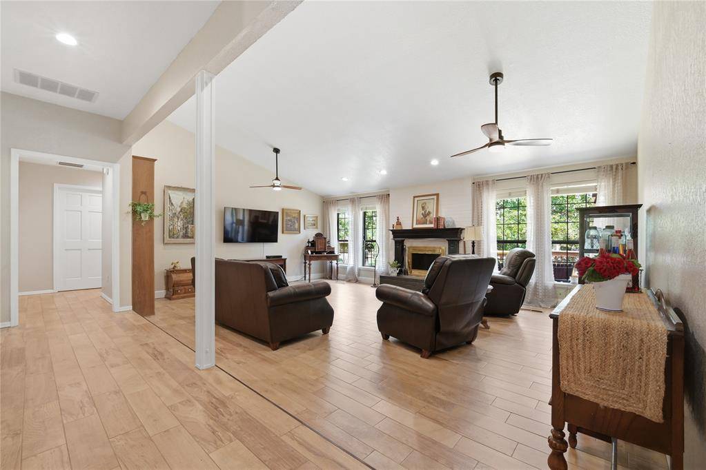 8008 Forest LN, Oklahoma City, OK 73150