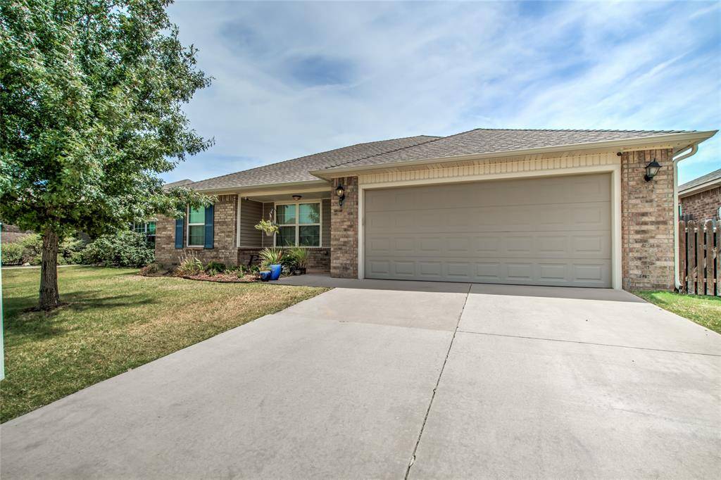 2900 Sunberry WAY, Yukon, OK 73099