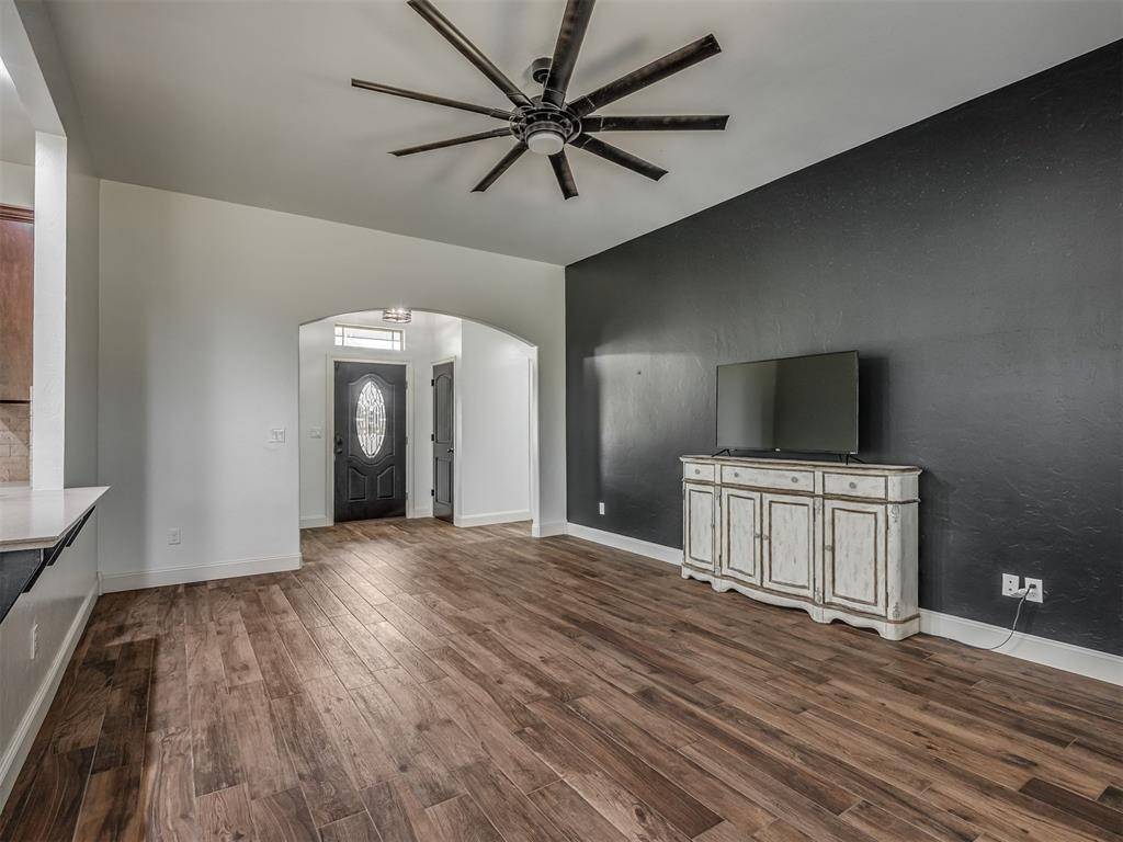 5741 Timberland Xing, Guthrie, OK 73044