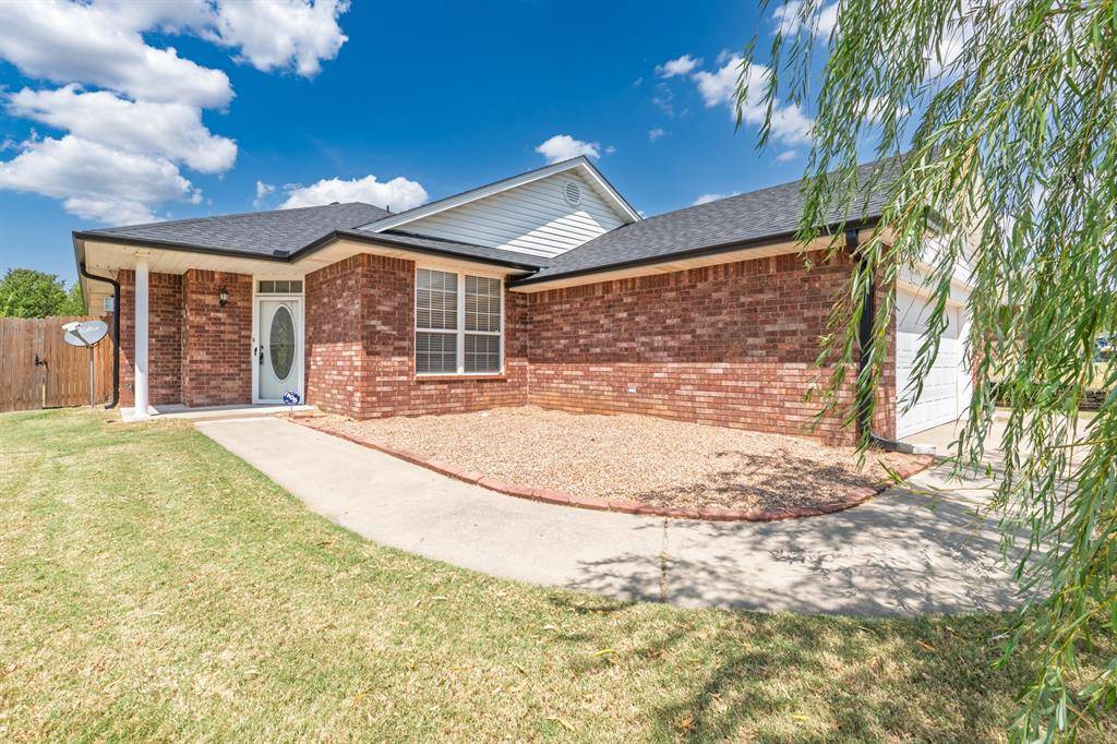2252 Gray Dove DR, Shawnee, OK 74804