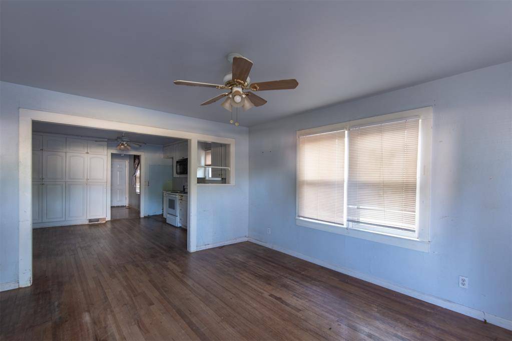 11 S Walnut ST, Edmond, OK 73003