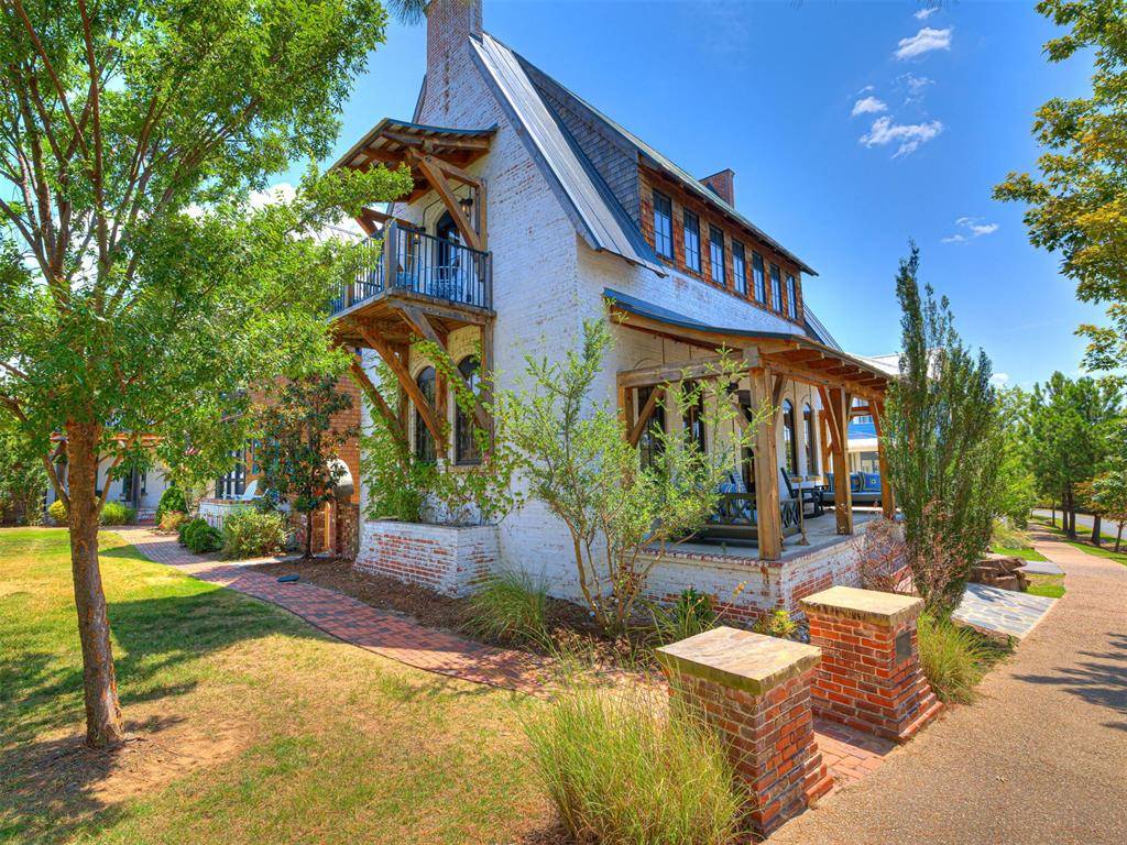 67 Ridgeline RD #A, Carlton Landing, OK 74432