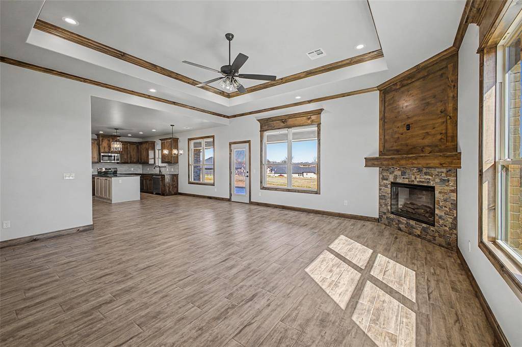 1185 Wolf Creek DR, Blanchard, OK 73010