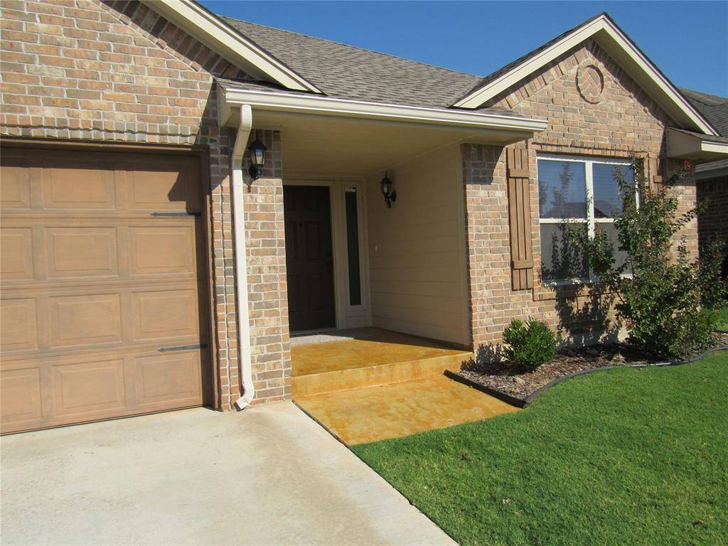17516 Black Hawk DR, Edmond, OK 73012