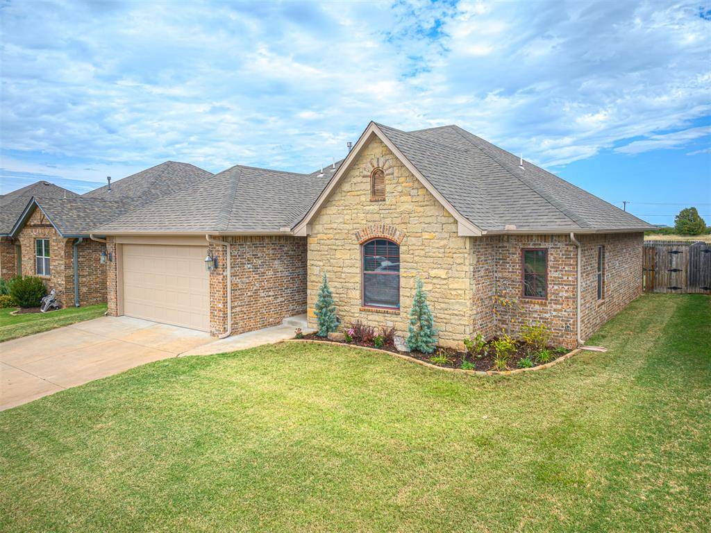 14004 Georgian WAY, Yukon, OK 73099