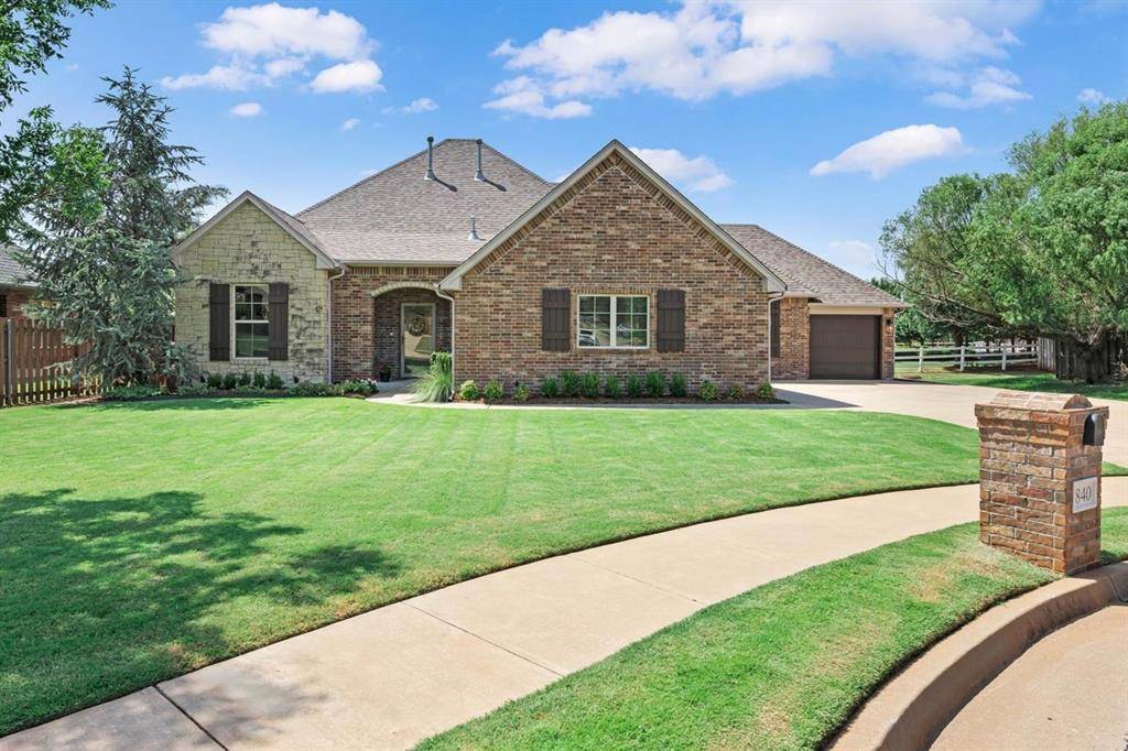 840 Sea Biscuit DR, Edmond, OK 73025