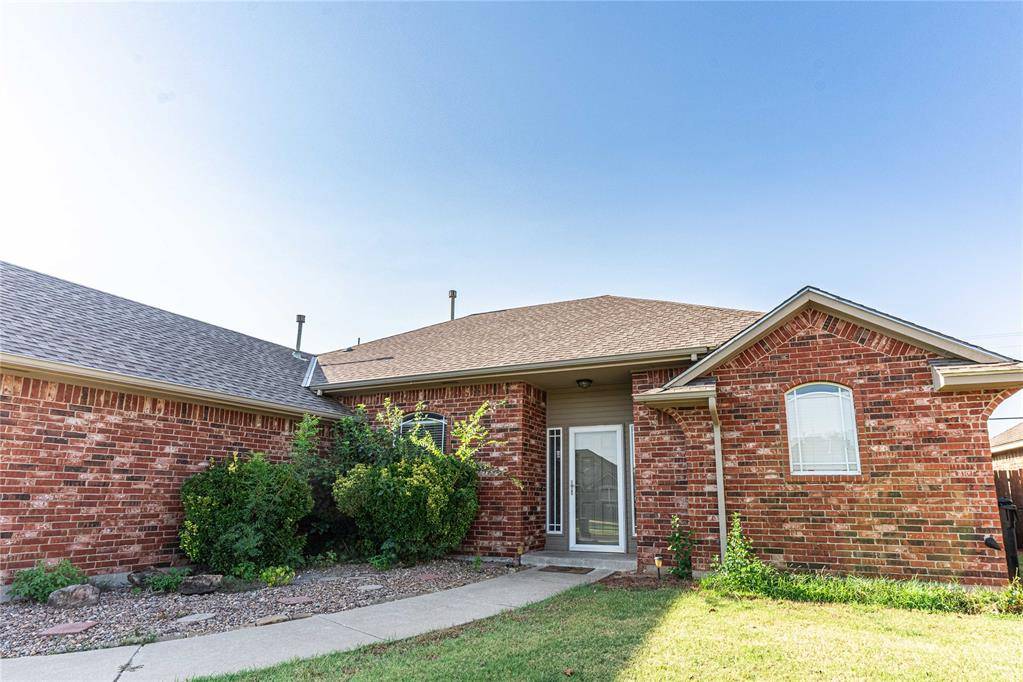 10820 NW 37th ST, Yukon, OK 73099