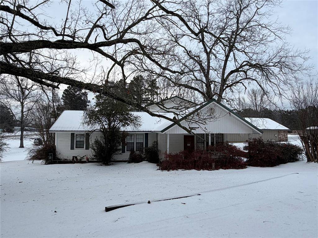 1664 N Us Highway 259 HWY, Broken Bow, OK 74728
