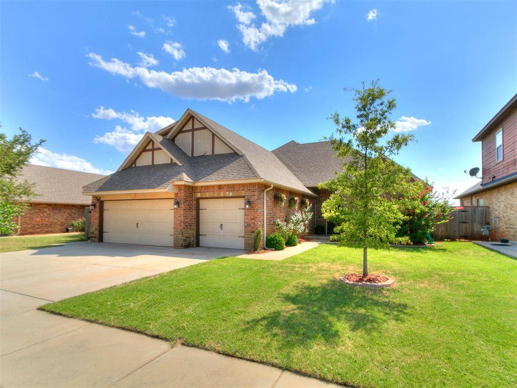 18305 Haslemere LN, Edmond, OK 73012