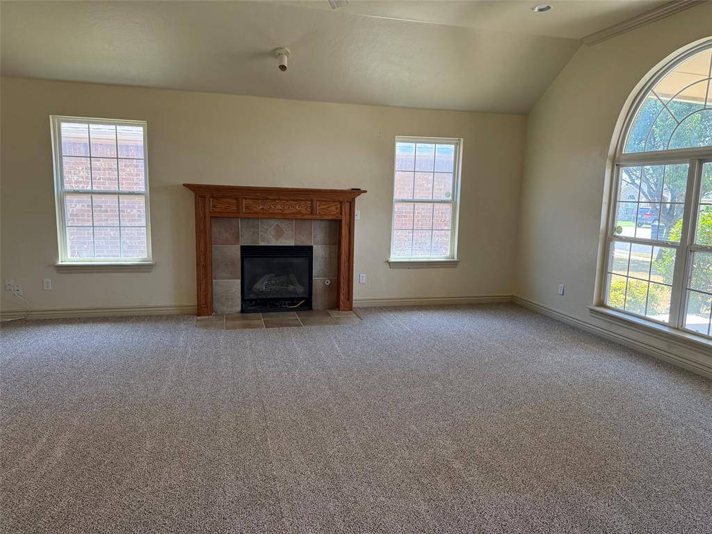1808 Dorothy DR, Moore, OK 73170
