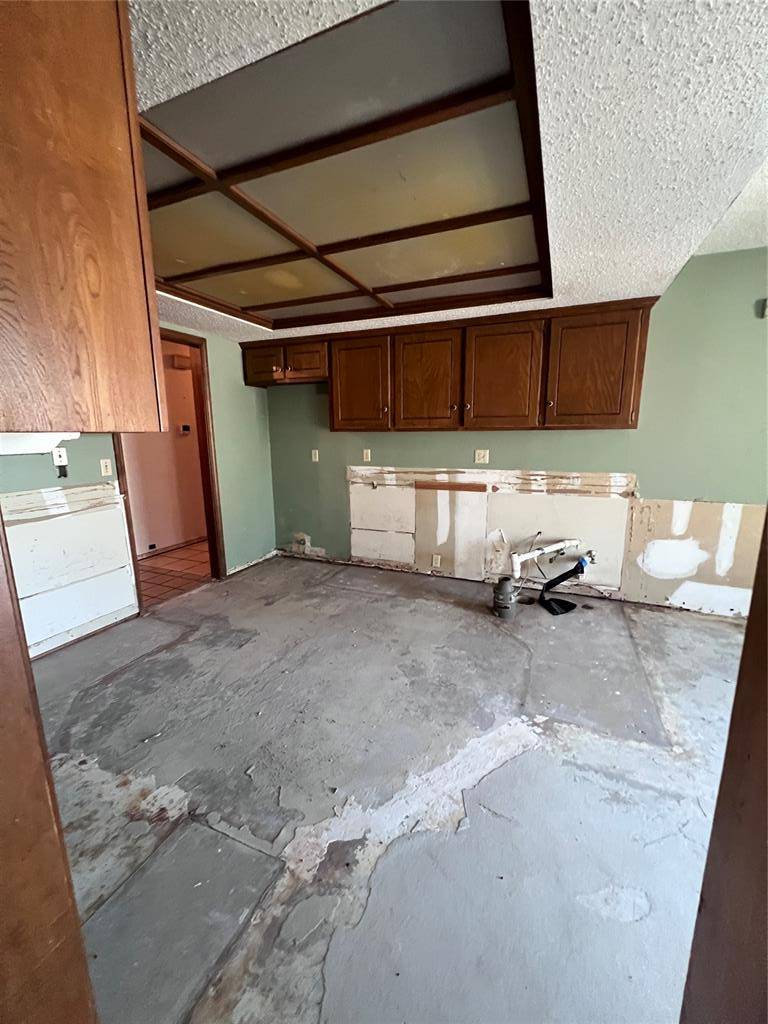 216 Amsey LN, Guthrie, OK 73044