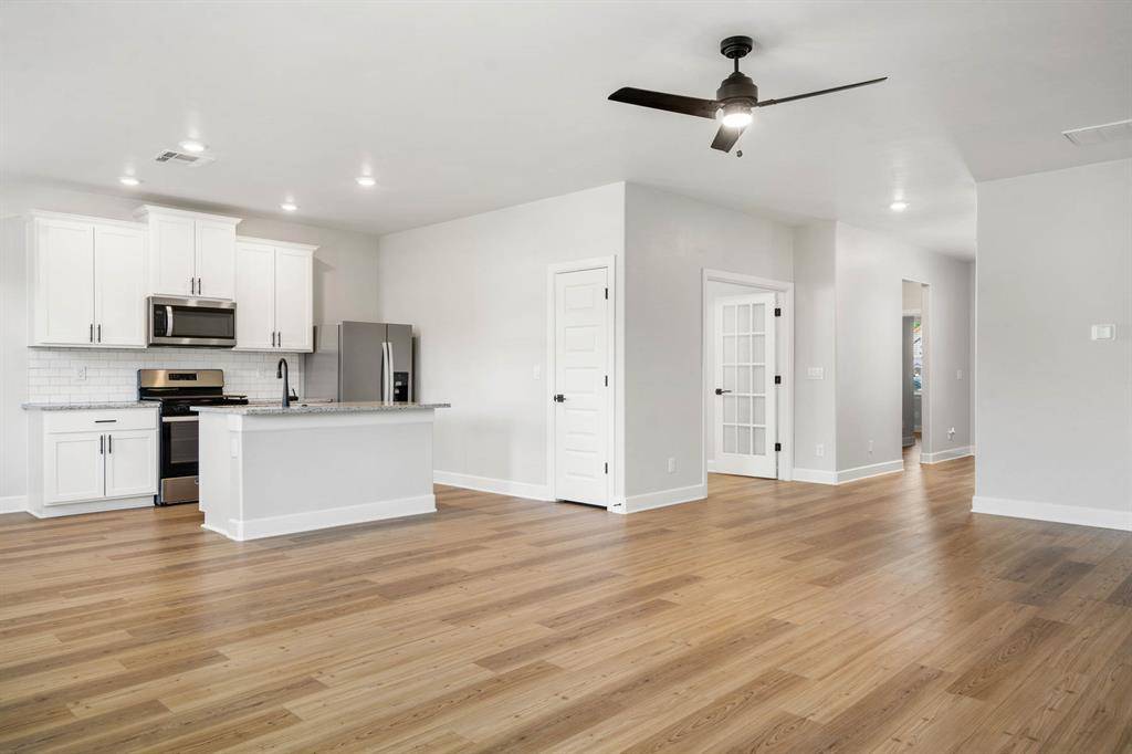 3121 Evyn BLVD, Yukon, OK 73099