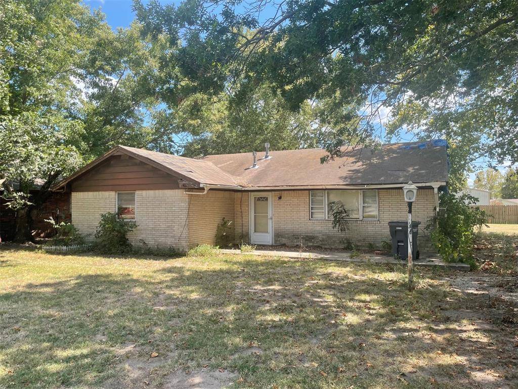 405 E Main ST, Maud, OK 74854