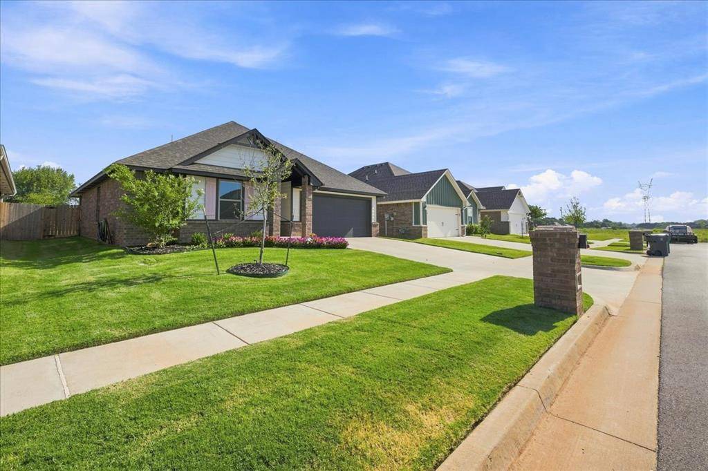 12309 SW 30th ST, Yukon, OK 73099