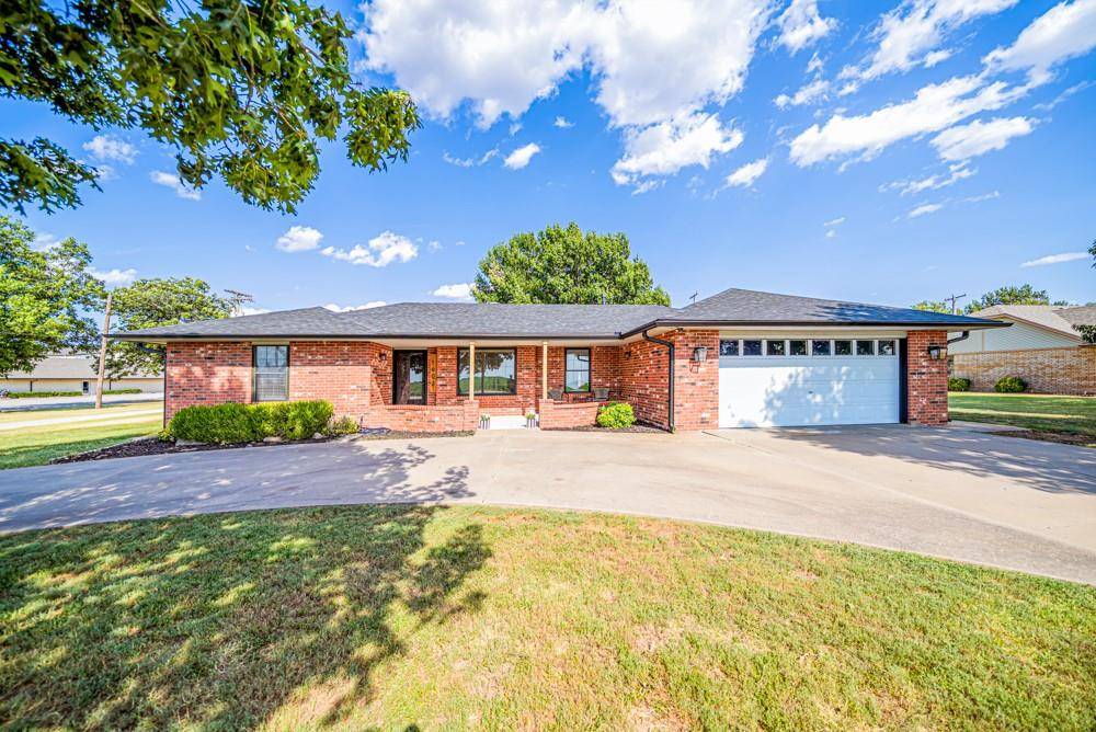 1602 S 13th ST, Blackwell, OK 74631