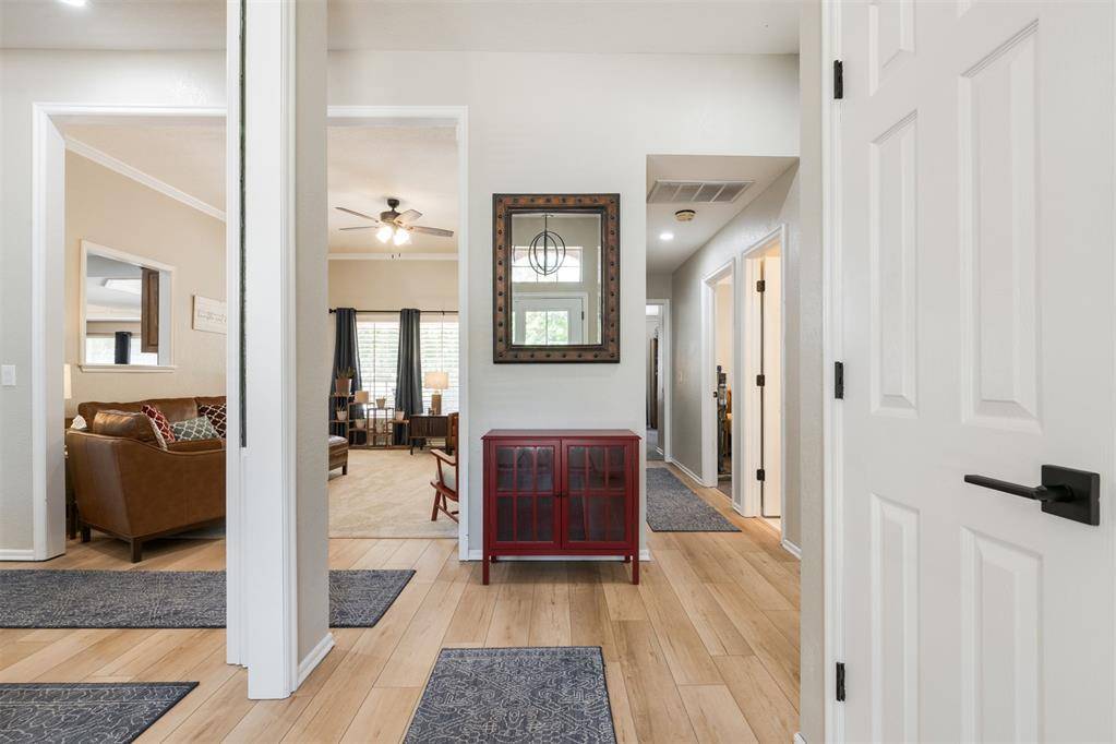 817 Fox Hill DR, Edmond, OK 73034