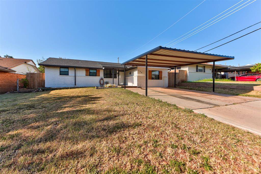 704 SW 1st ST, Moore, OK 73160