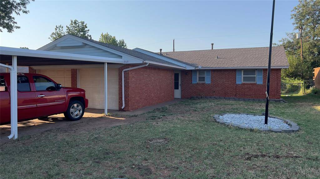 313 Willow PL, Yukon, OK 73099