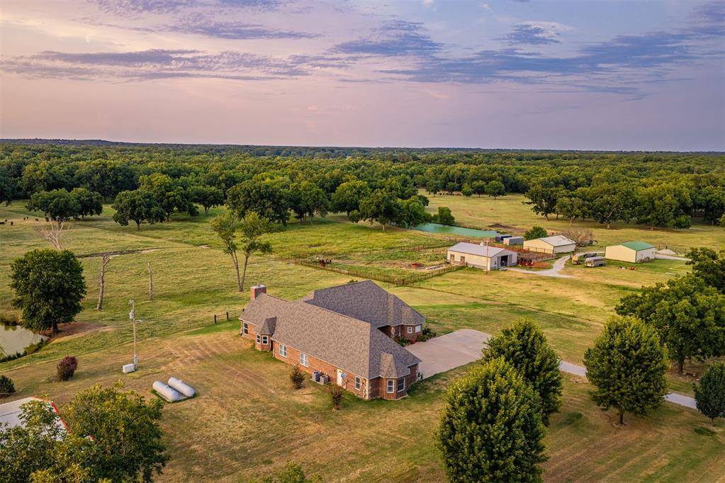 13067 S Bristlecone RD, Henryetta, OK 74437