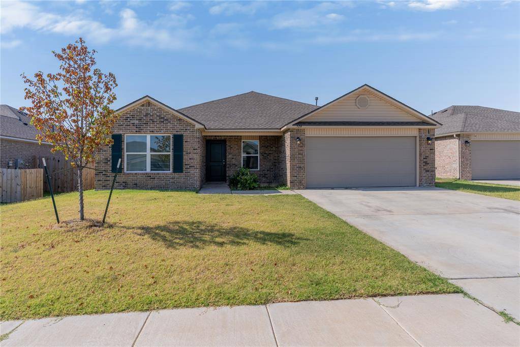 526 SE 3rd TER, Newcastle, OK 73065