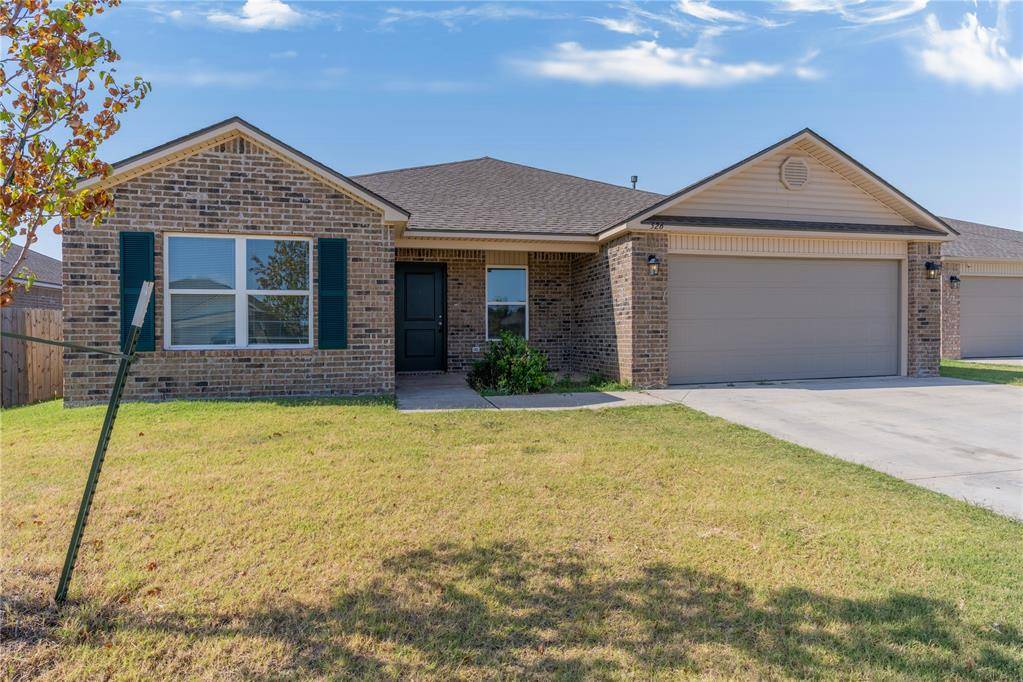 526 SE 3rd TER, Newcastle, OK 73065