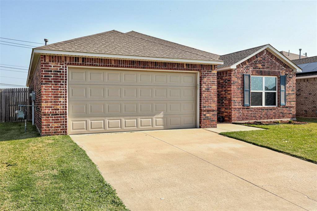 9425 NW 122nd TER, Yukon, OK 73099
