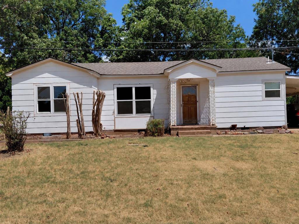 701 S Main ST, Grandfield, OK 73546