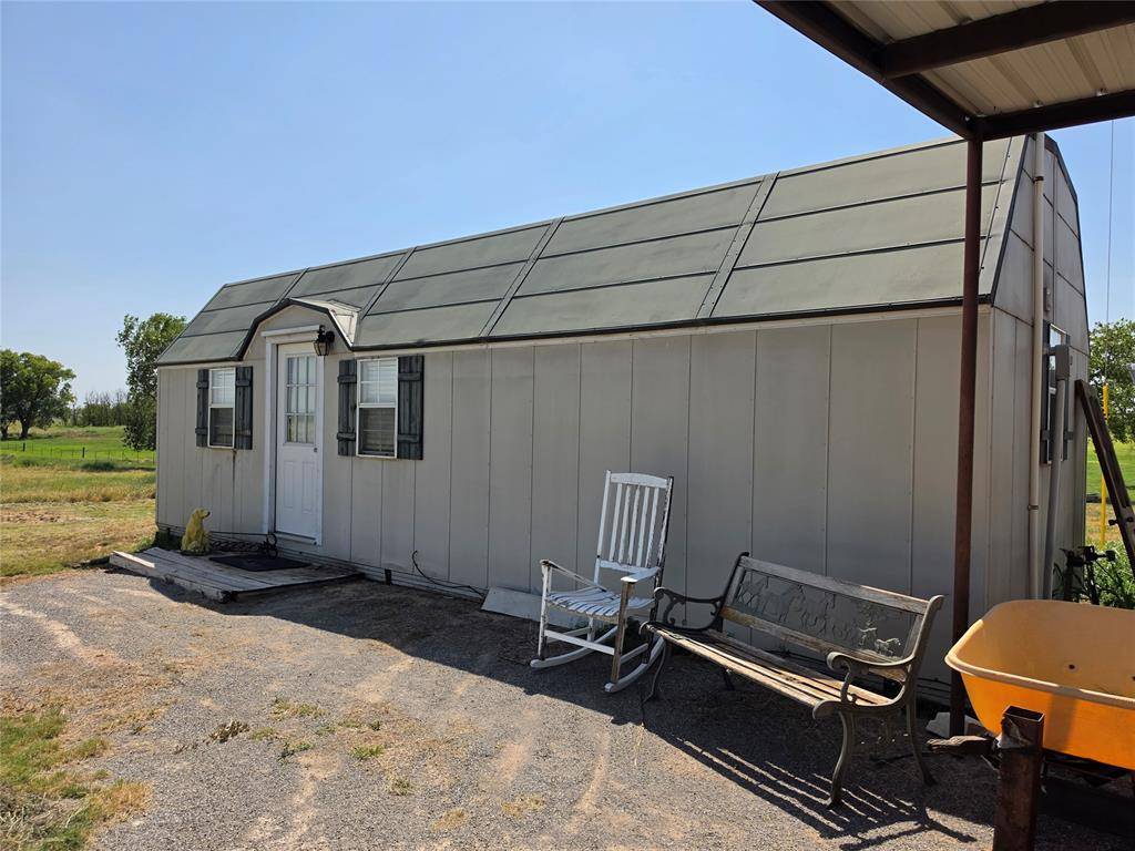 15767 S County Rd 206 RD, Altus, OK 73521