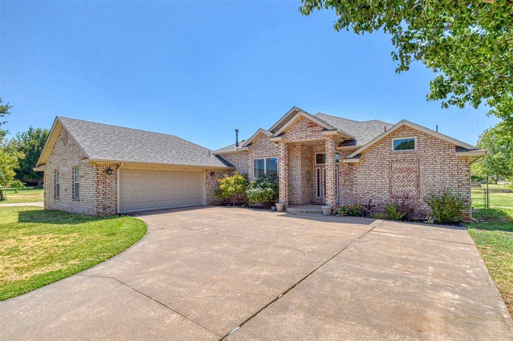 10421 Katy Line DR, Yukon, OK 73099