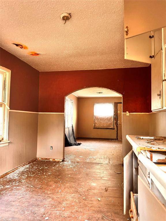 1319 W 1st ST, Elk City, OK 73644