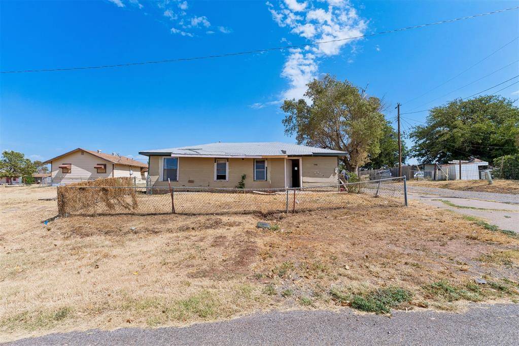 417 W C ST, Altus, OK 73521