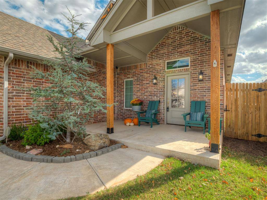 10808 NW 28th TER, Yukon, OK 73099
