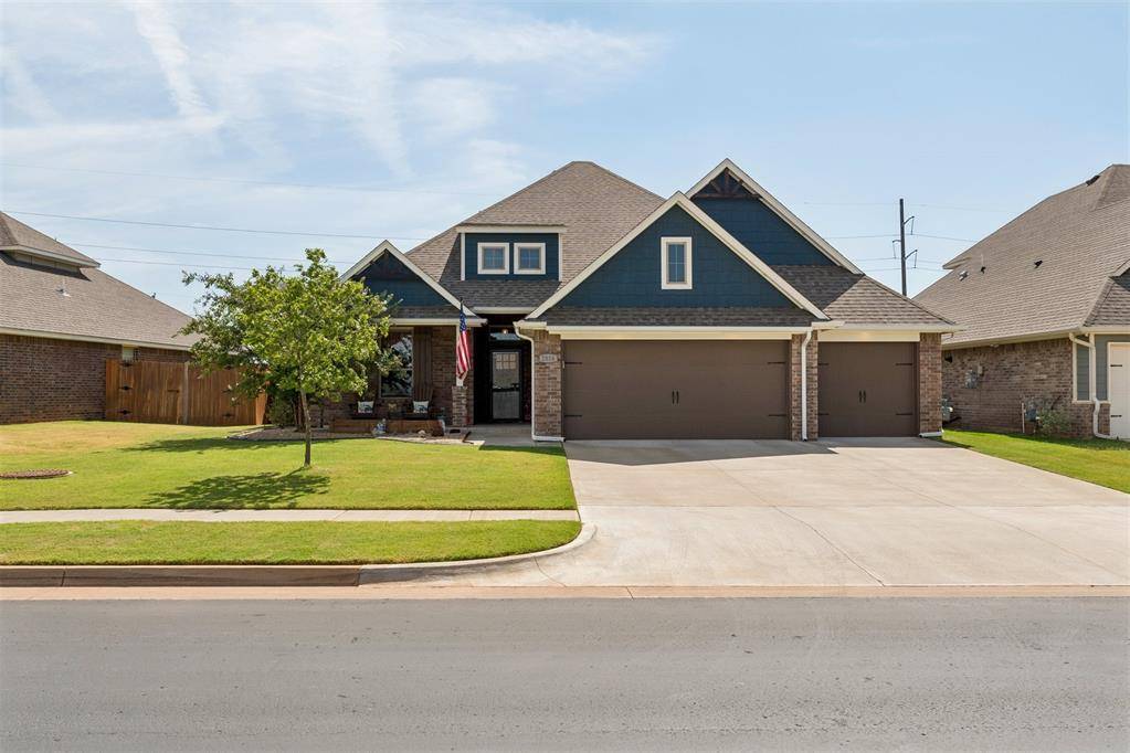 2816 Heather HVN, Moore, OK 73160