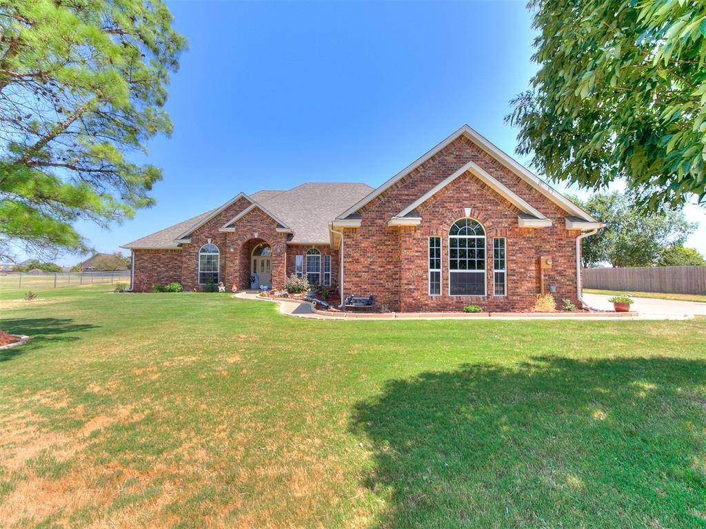 10712 Sundance DR, Yukon, OK 73099