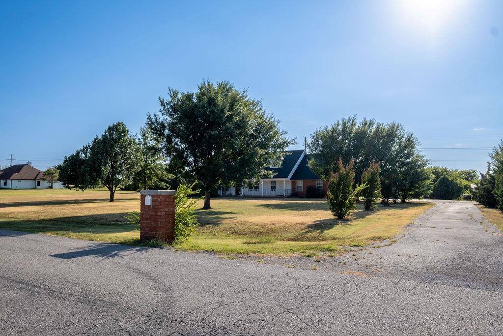 12601 Natasha WAY, Yukon, OK 73099