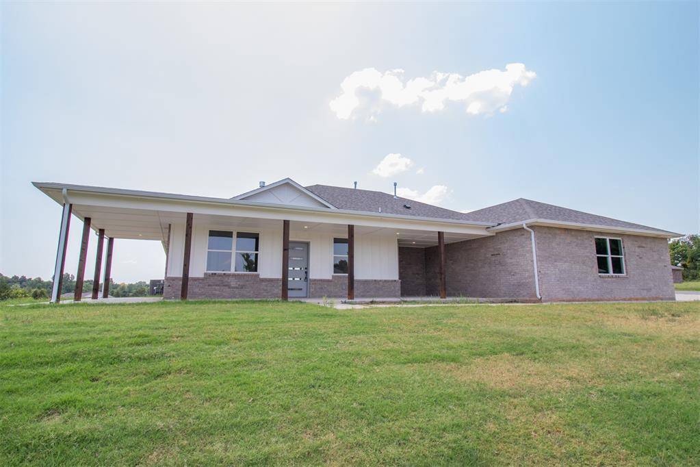 17584 Salma RD, Choctaw, OK 73020