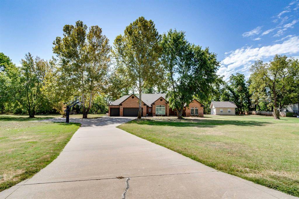 13400 Lakeshore DR, Piedmont, OK 73078
