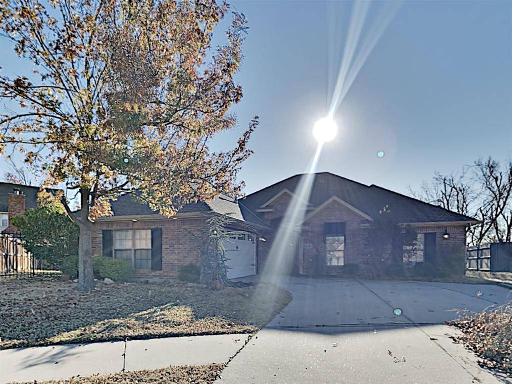 6808 Sandlewood DR, Oklahoma City, OK 73132