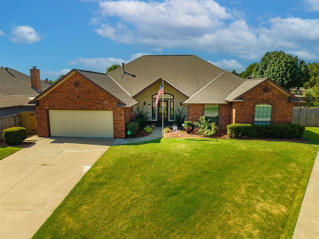 11221 Kingsgate DR, Oklahoma City, OK 73170
