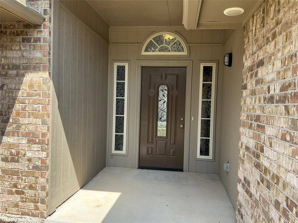 16000 Vicki DR, Oklahoma City, OK 73170