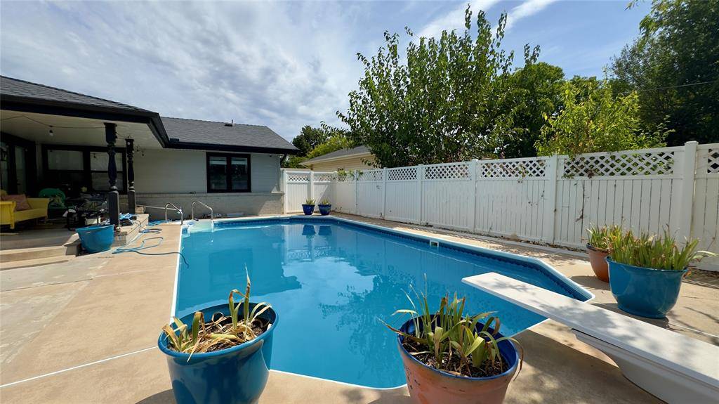 2136 Erin PL, Oklahoma City, OK 73120