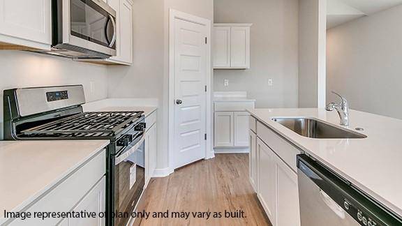10300 Red Thistle DR, Oklahoma City, OK 73114