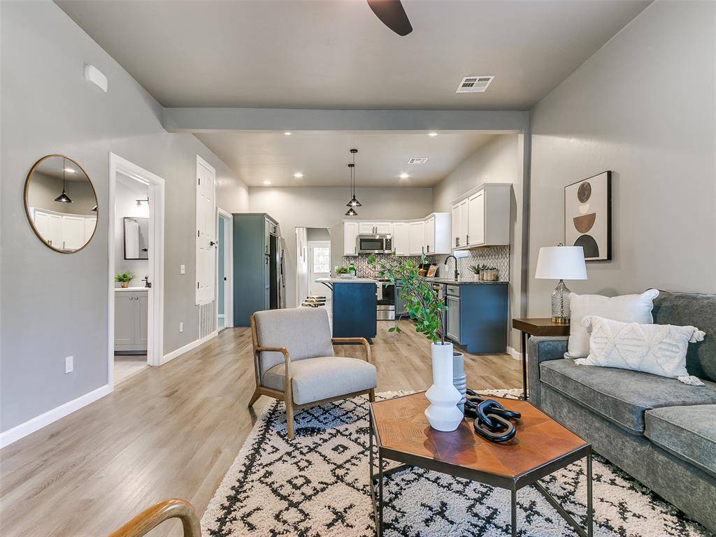 524 E Harrison AVE, Guthrie, OK 73044