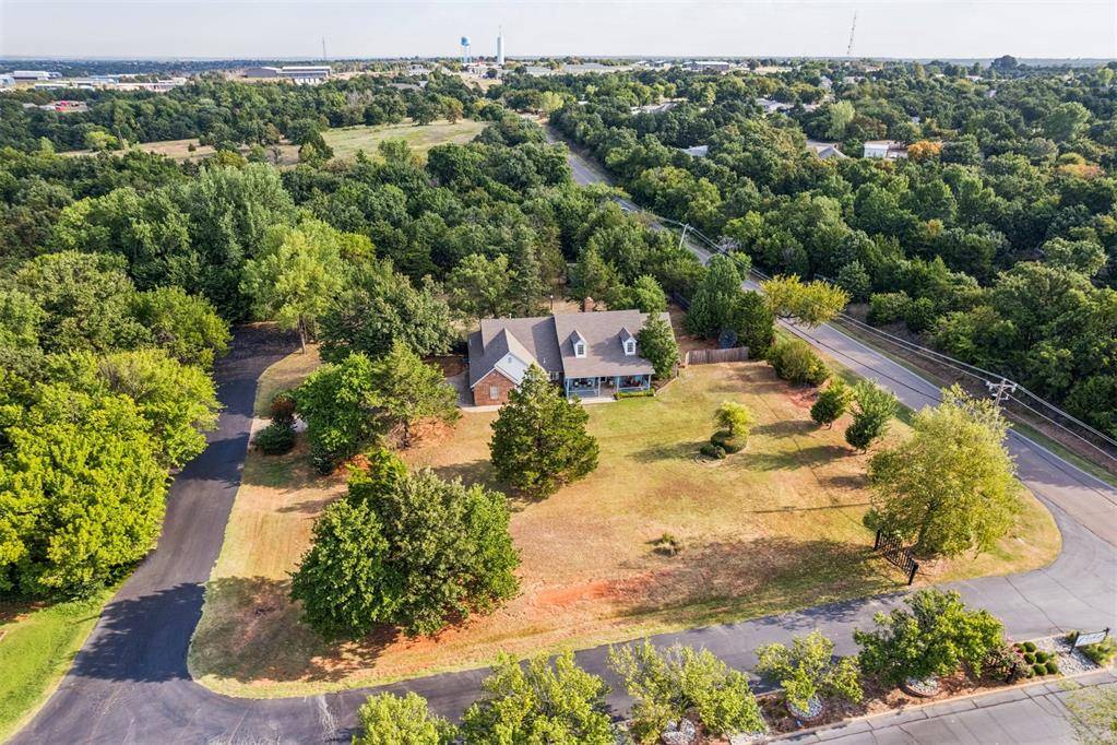 4275 Cedar Creek DR, Edmond, OK 73034