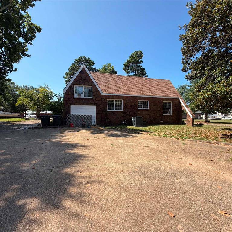1505 S Park 1/2 DR, Broken Bow, OK 74728