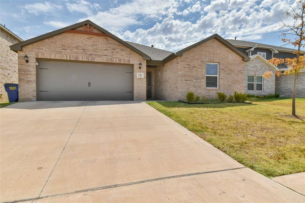 1701 N Ruby DR, El Reno, OK 73036