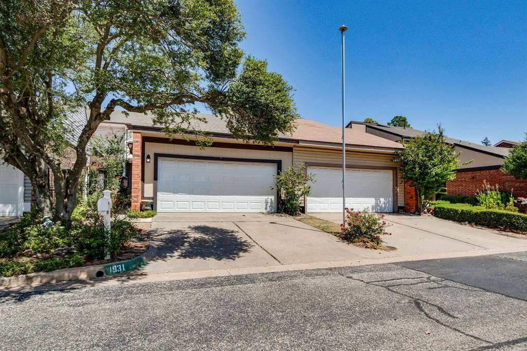 1931 Three Stars RD, Edmond, OK 73034