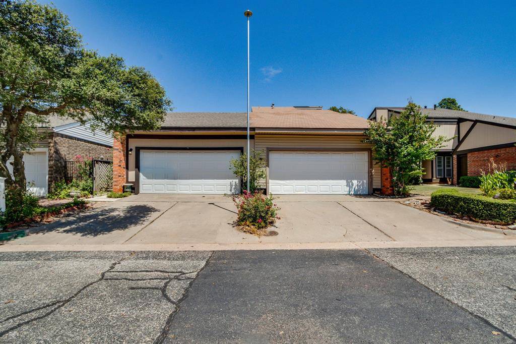 1931 Three Stars RD, Edmond, OK 73034