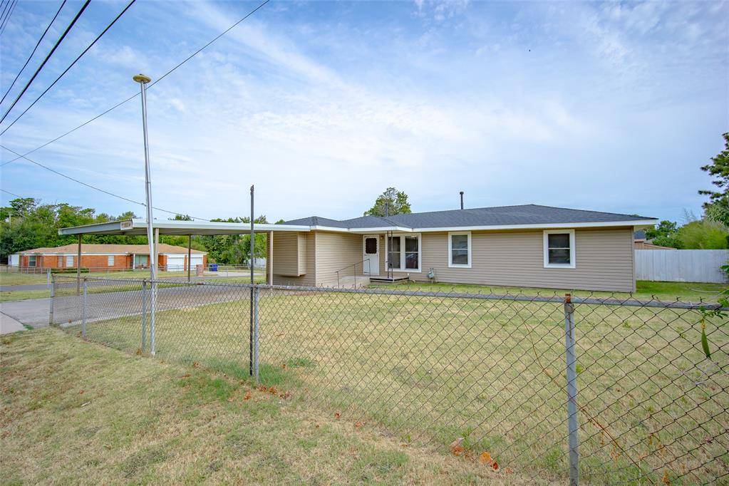 10501 Bellview DR, Midwest City, OK 73130