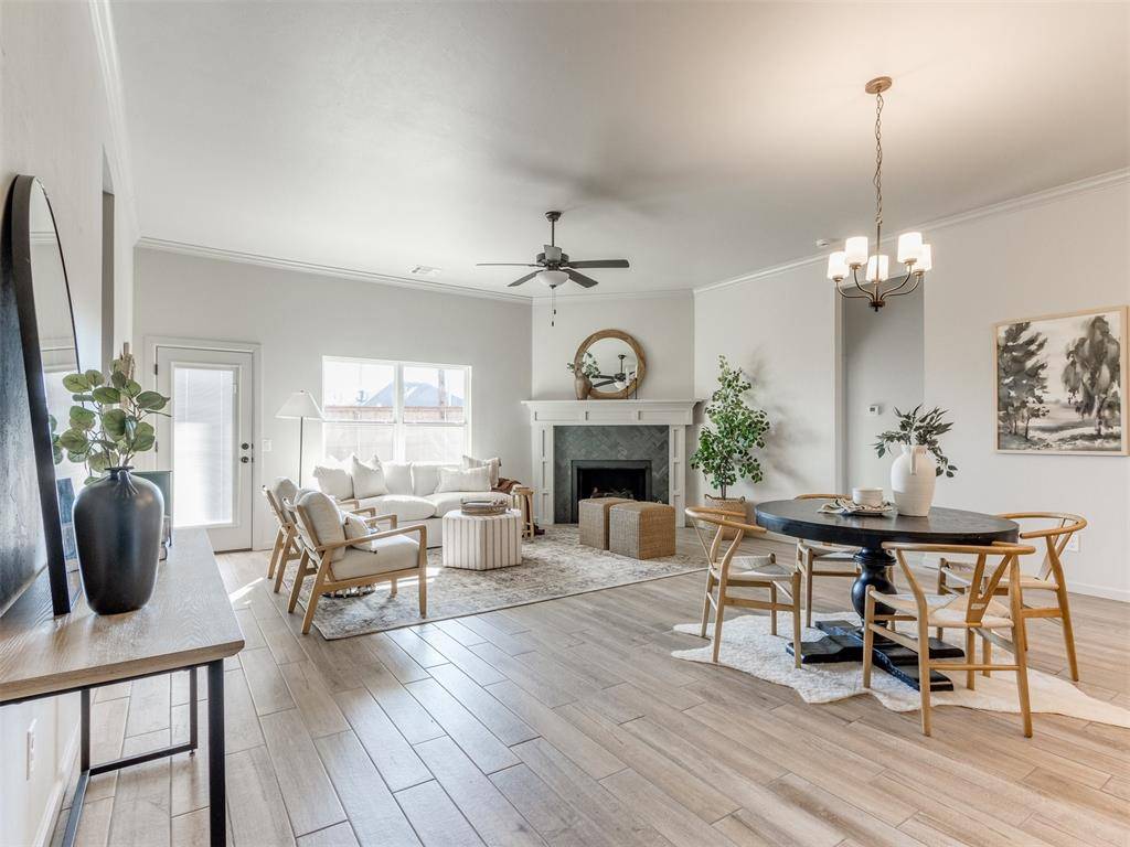11700 SW 15th TER, Yukon, OK 73099